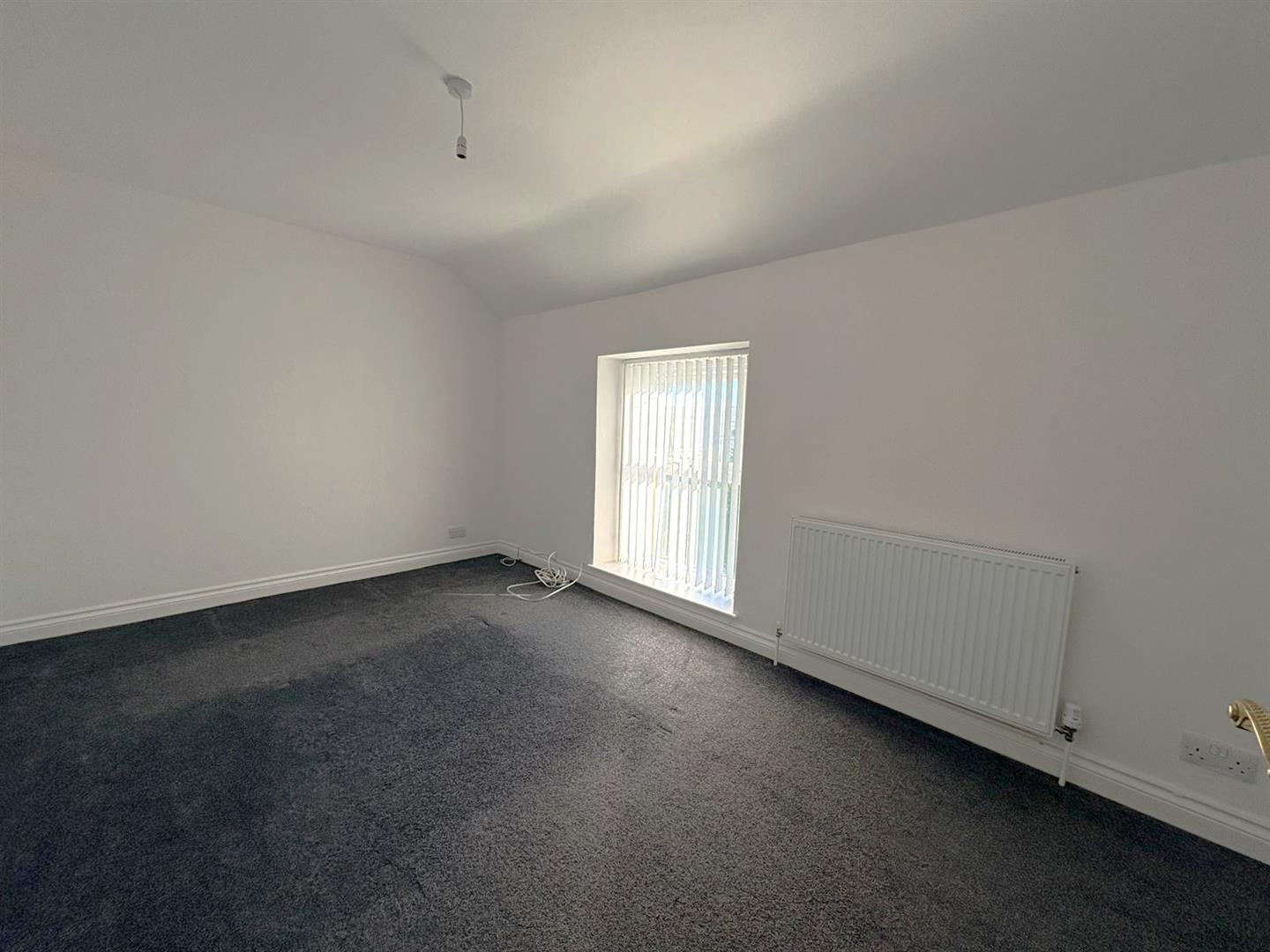 Vicarage Road, Morriston, Swansea, SA6 6DU